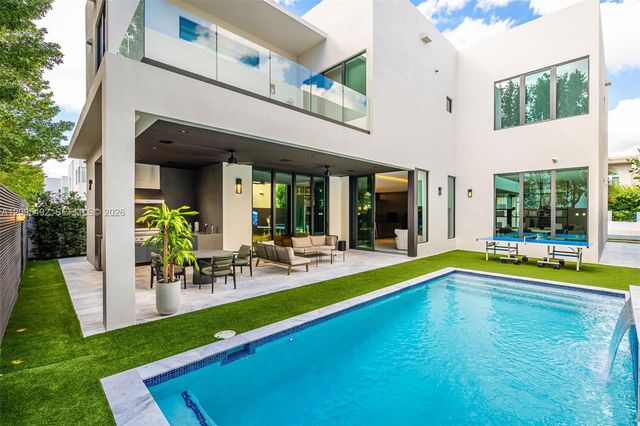 10540 NW 67th Terrace, Doral, FL 33178