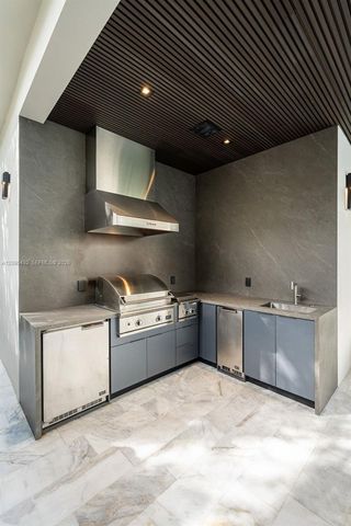 10540 NW 67th Terrace, Doral, FL 33178