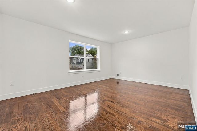 543 13th Avenue 2, Newark, NJ 07103