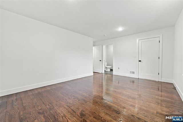 543 13th Avenue 2, Newark, NJ 07103