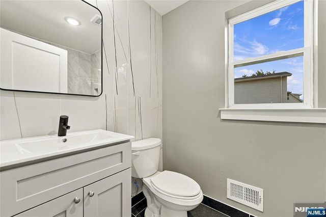 543 13th Avenue 2, Newark, NJ 07103