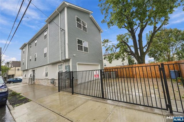 543 13th Avenue 2, Newark, NJ 07103