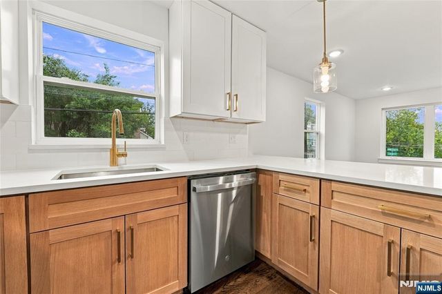 543 13th Avenue 2, Newark, NJ 07103