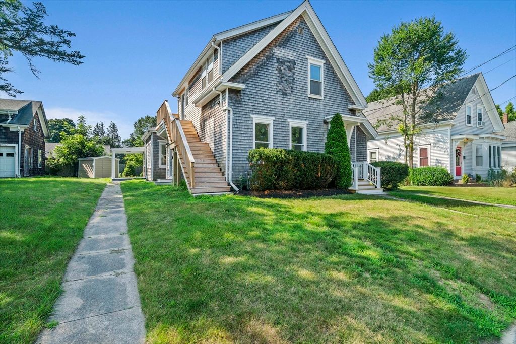 22 Vernon St, Whitman, MA 02382