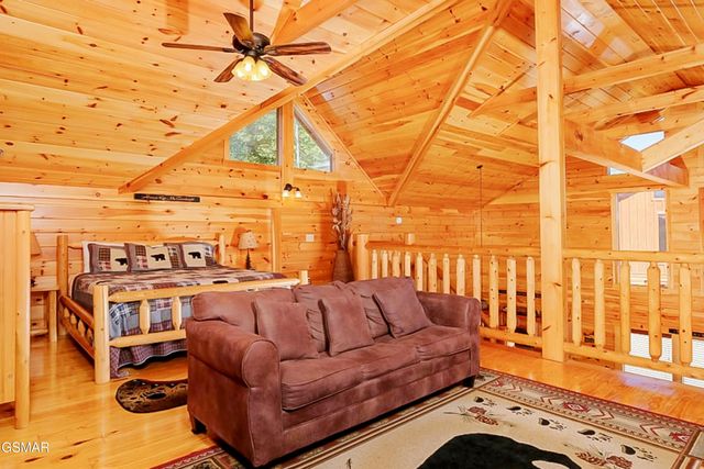 4827 Highland Place Way, Pigeon Forge, TN 37863