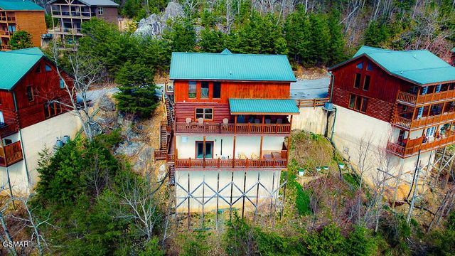 4827 Highland Place Way, Pigeon Forge, TN 37863