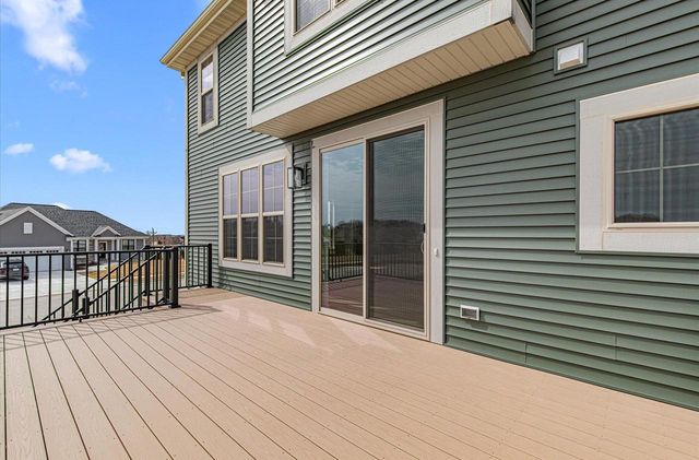 801 Viewpoint DRIVE, Waukesha, WI 53188