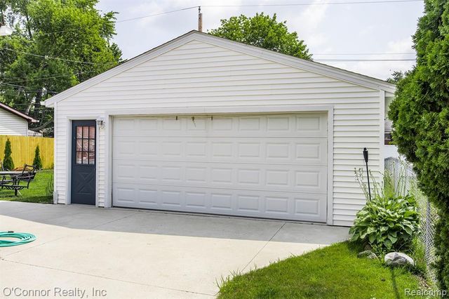 655 Georgia Avenue, Marysville, MI 48040
