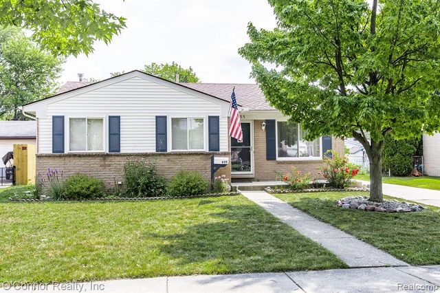 655 Georgia Avenue, Marysville, MI 48040