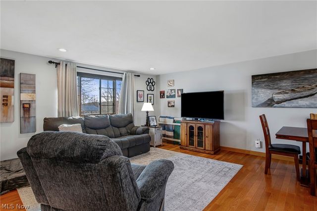 216 Beechwood Boulevard, Wintersville, OH 43953