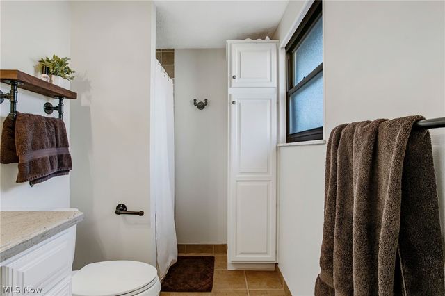 216 Beechwood Boulevard, Wintersville, OH 43953