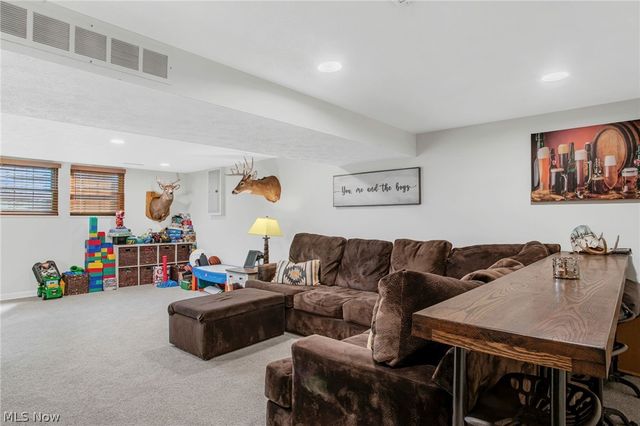 216 Beechwood Boulevard, Wintersville, OH 43953