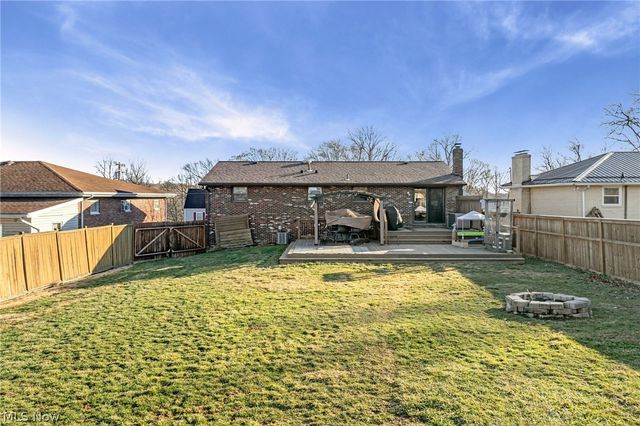 216 Beechwood Boulevard, Wintersville, OH 43953