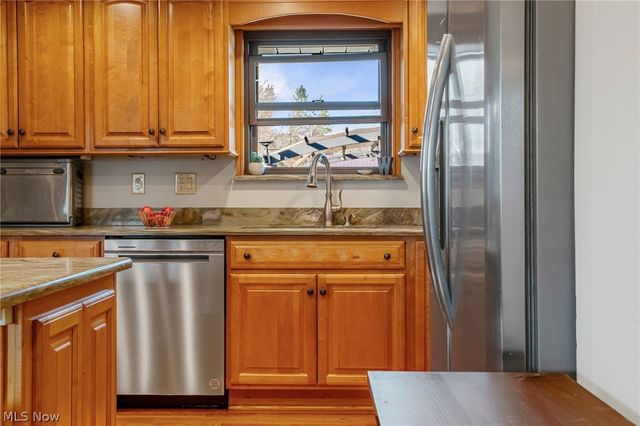 216 Beechwood Boulevard, Wintersville, OH 43953