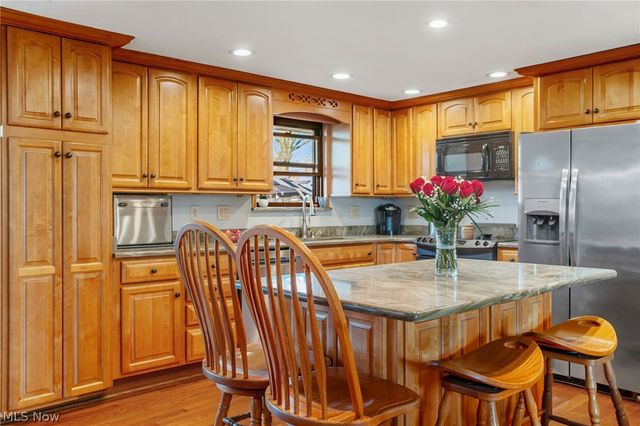 216 Beechwood Boulevard, Wintersville, OH 43953