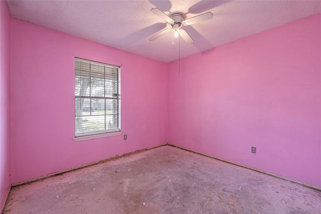 8405 Bandridge Road, La Porte, TX 77571