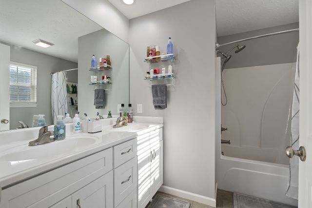 2060 Walker Cove Rd, Sparta, TN 38583