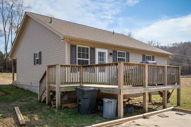 2060 Walker Cove Rd, Sparta, TN 38583