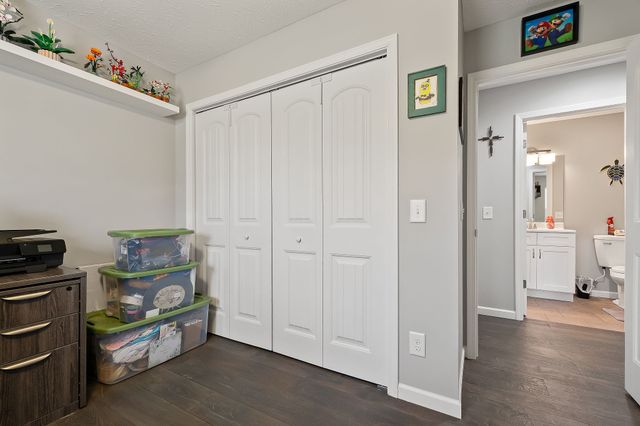 2060 Walker Cove Rd, Sparta, TN 38583