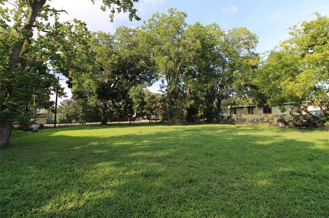 125 Hillsman Lane, Sugar Land, TX 77498