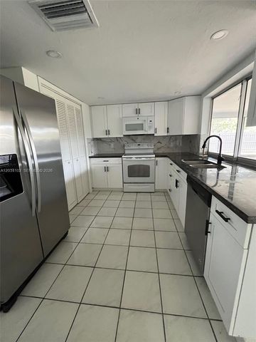 1402 SE 34th ST 0, Cape Coral, FL 33904