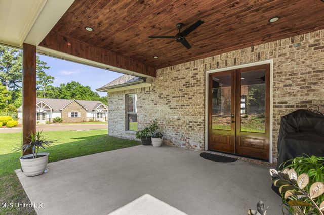 600 Ponderosa Drive, Flowood, MS 39232