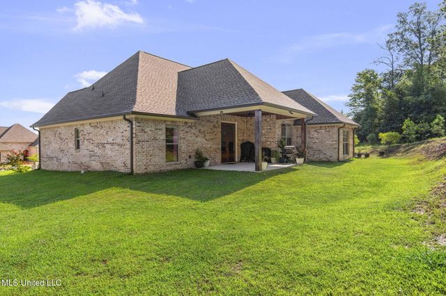 600 Ponderosa Drive, Flowood, MS 39232