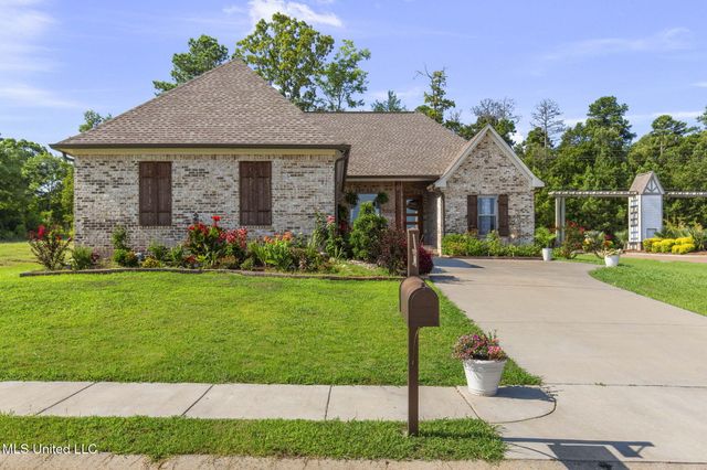 600 Ponderosa Drive, Flowood, MS 39232