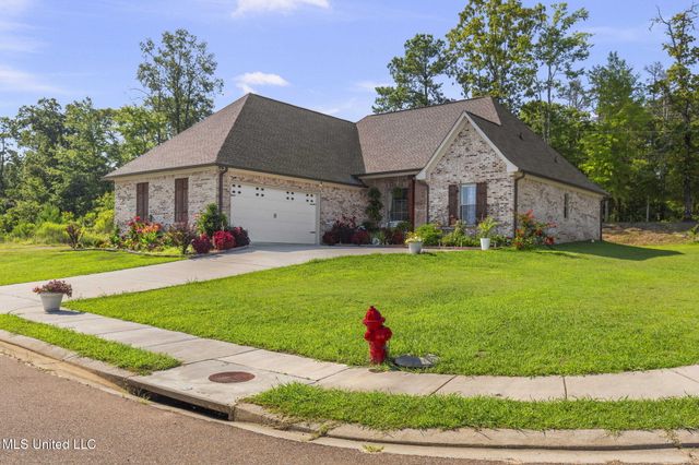 600 Ponderosa Drive, Flowood, MS 39232