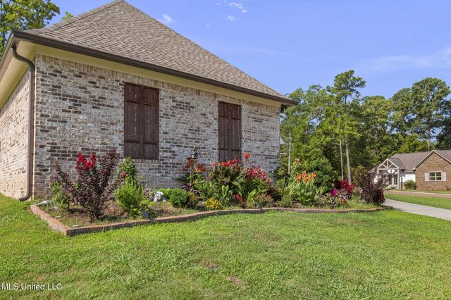 600 Ponderosa Drive, Flowood, MS 39232