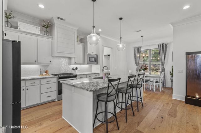 600 Ponderosa Drive, Flowood, MS 39232