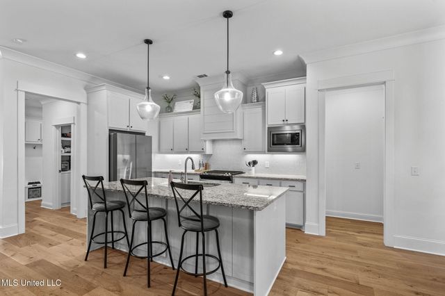600 Ponderosa Drive, Flowood, MS 39232