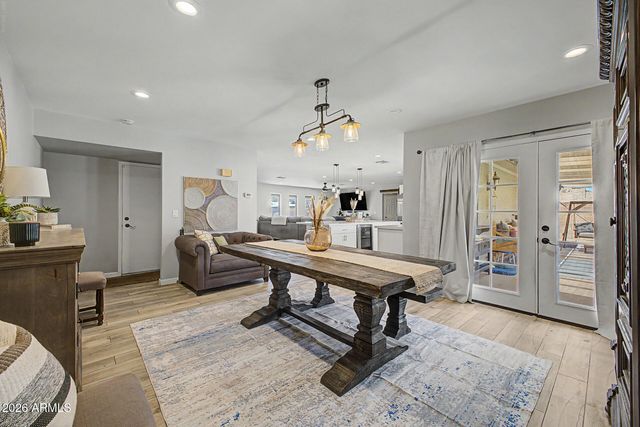 2802 E MISSION Lane, Phoenix, AZ 85028