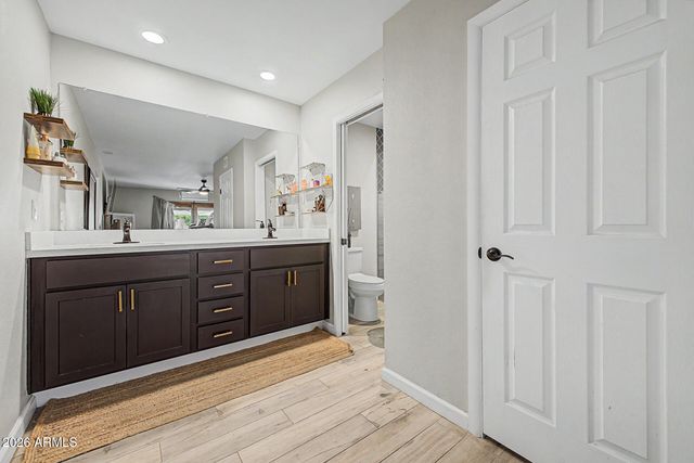 2802 E MISSION Lane, Phoenix, AZ 85028