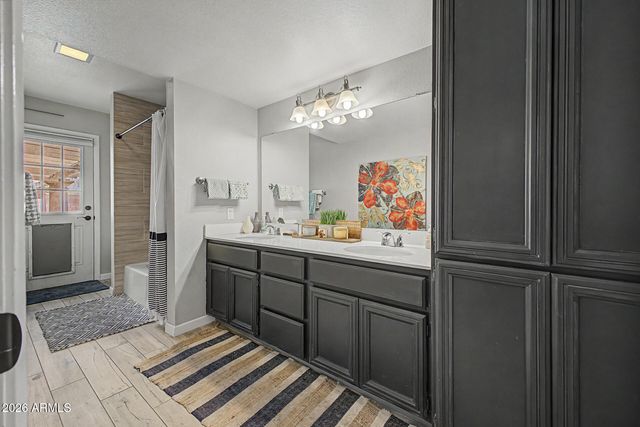2802 E MISSION Lane, Phoenix, AZ 85028