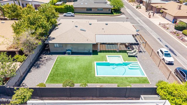 2802 E MISSION Lane, Phoenix, AZ 85028