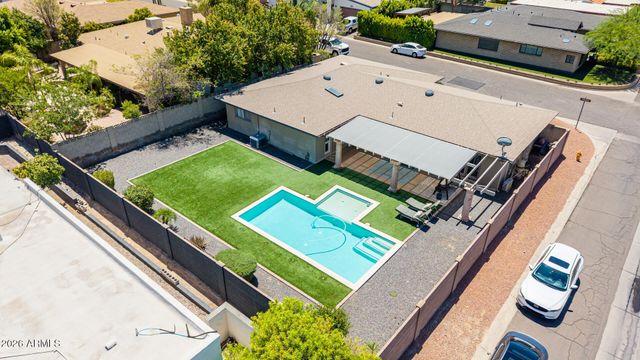 2802 E MISSION Lane, Phoenix, AZ 85028