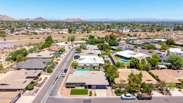 2802 E MISSION Lane, Phoenix, AZ 85028