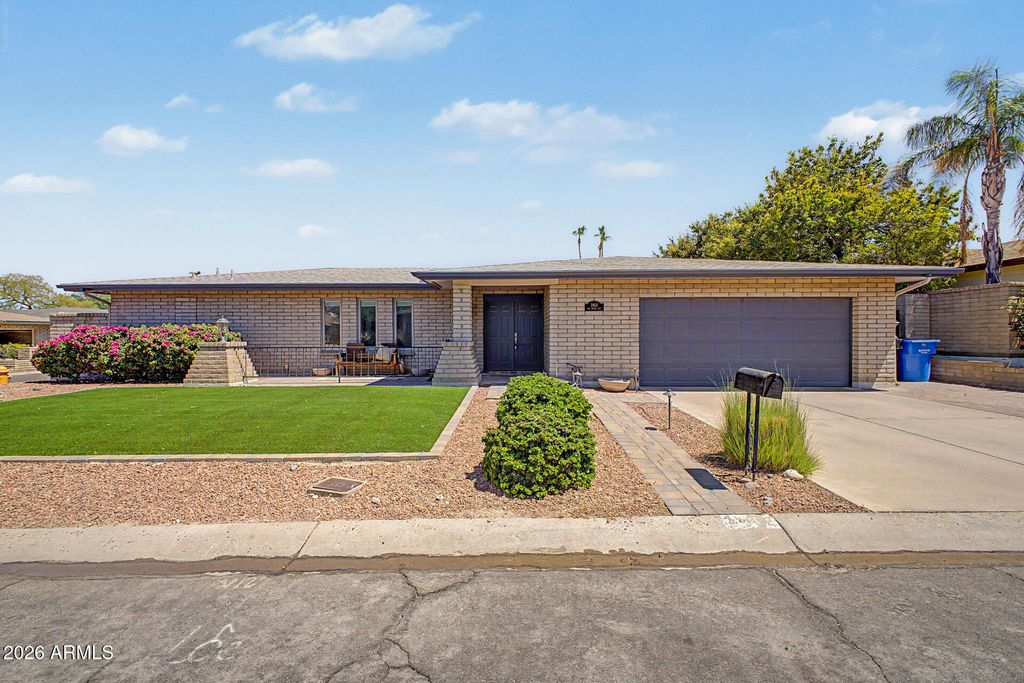 2802 E MISSION Lane, Phoenix, AZ 85028