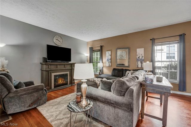 920 Alder Run Way, Akron, OH 44333