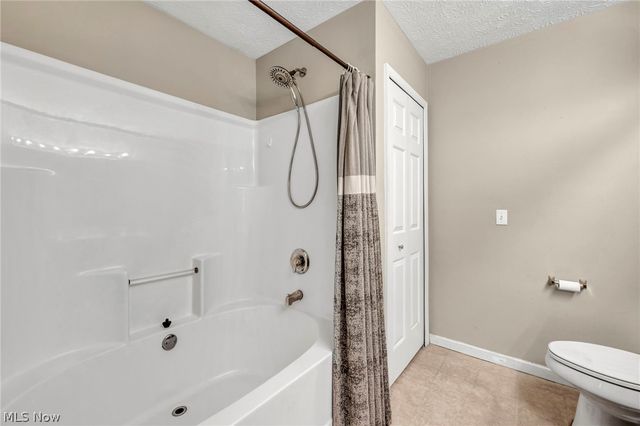 920 Alder Run Way, Akron, OH 44333