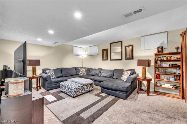 920 Alder Run Way, Akron, OH 44333