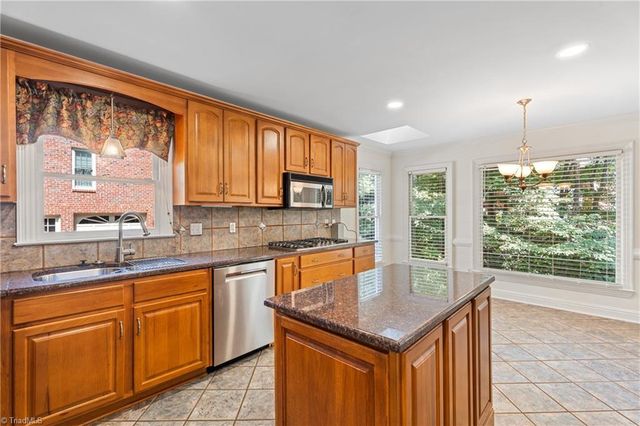 1549 Turkey Hill Road, Winston-salem, NC 27106