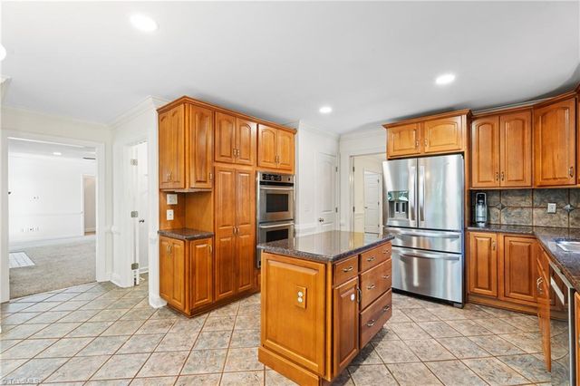 1549 Turkey Hill Road, Winston-salem, NC 27106