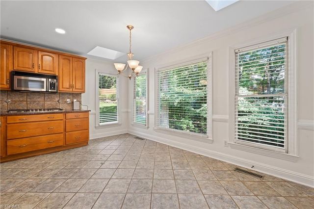 1549 Turkey Hill Road, Winston-salem, NC 27106