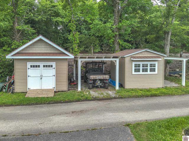 1255 Stiles Landing, Paducah, KY 42003