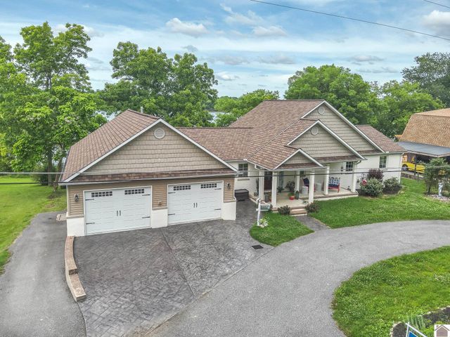 1255 Stiles Landing, Paducah, KY 42003