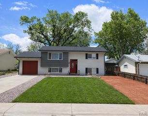 2111 Vinewood Ln, Pueblo, CO 81005