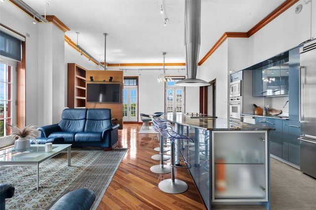 251 & 301 RECINTO SUR & SAN JUSTO, Old San Juan, PR 00901