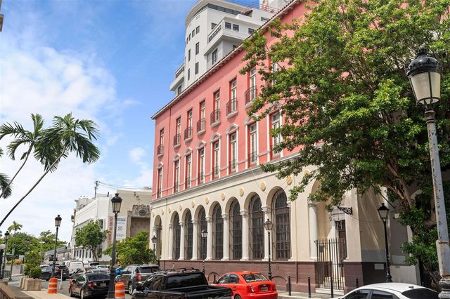 251 & 301 RECINTO SUR & SAN JUSTO, Old San Juan, PR 00901